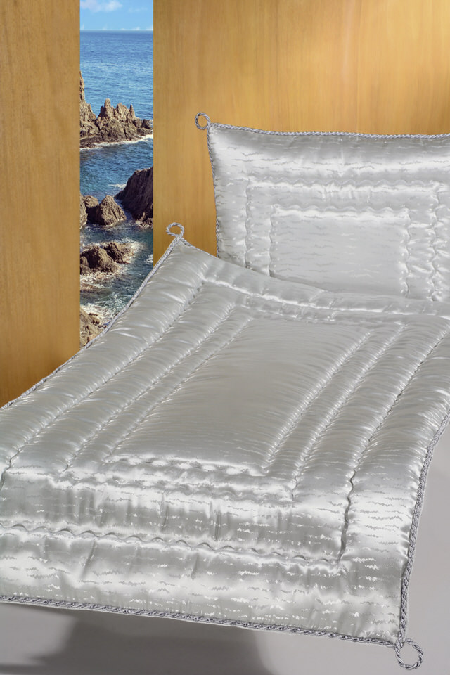 Deckengarnitur  1230 Damast grau gestrichelt, Kordel